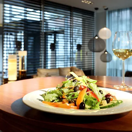 Eurostars Grand