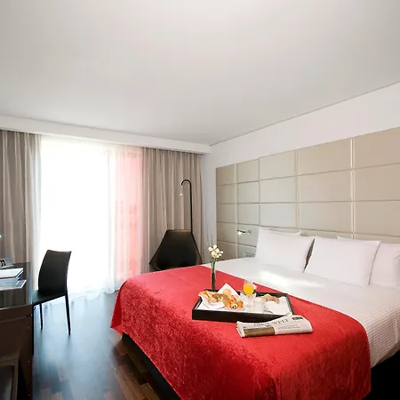Hotel Eurostars Grand 4*